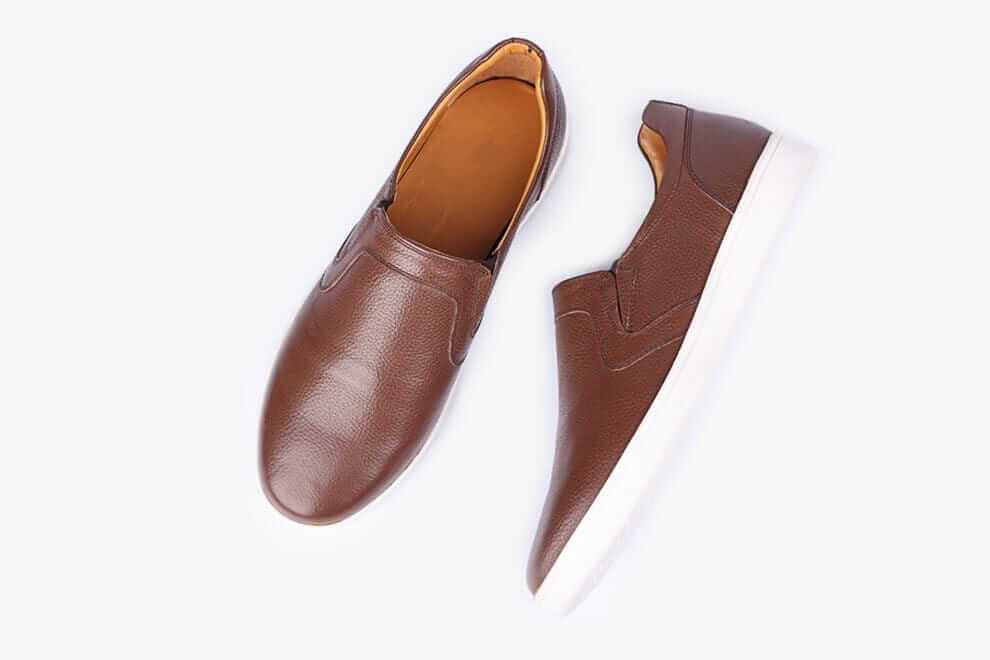 Ukle Brown Slip-on Sneakers
