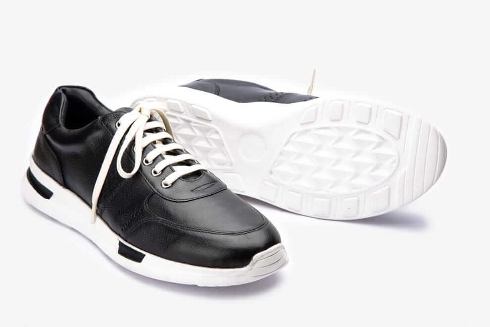 Tyro Black Premium lace-up Leather Sneakers